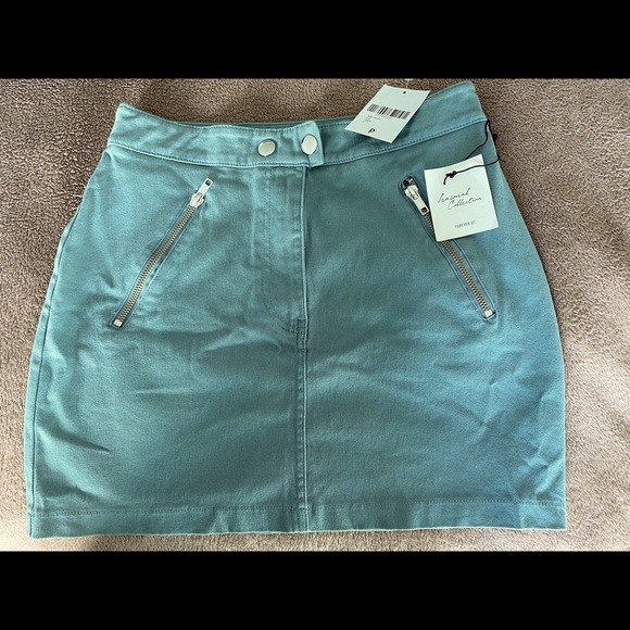 Forever 21 Dresses & Skirts - Short Skirt Forever 21 Seasonal Collection Small